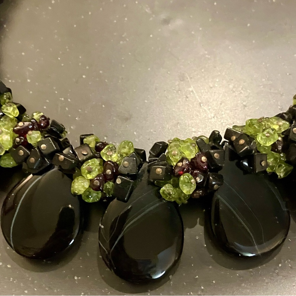 9.4 Ounces of Peridot and Onyx Chunky Statement Necklace. One of a kind. EUC. - Picture 10 of 16